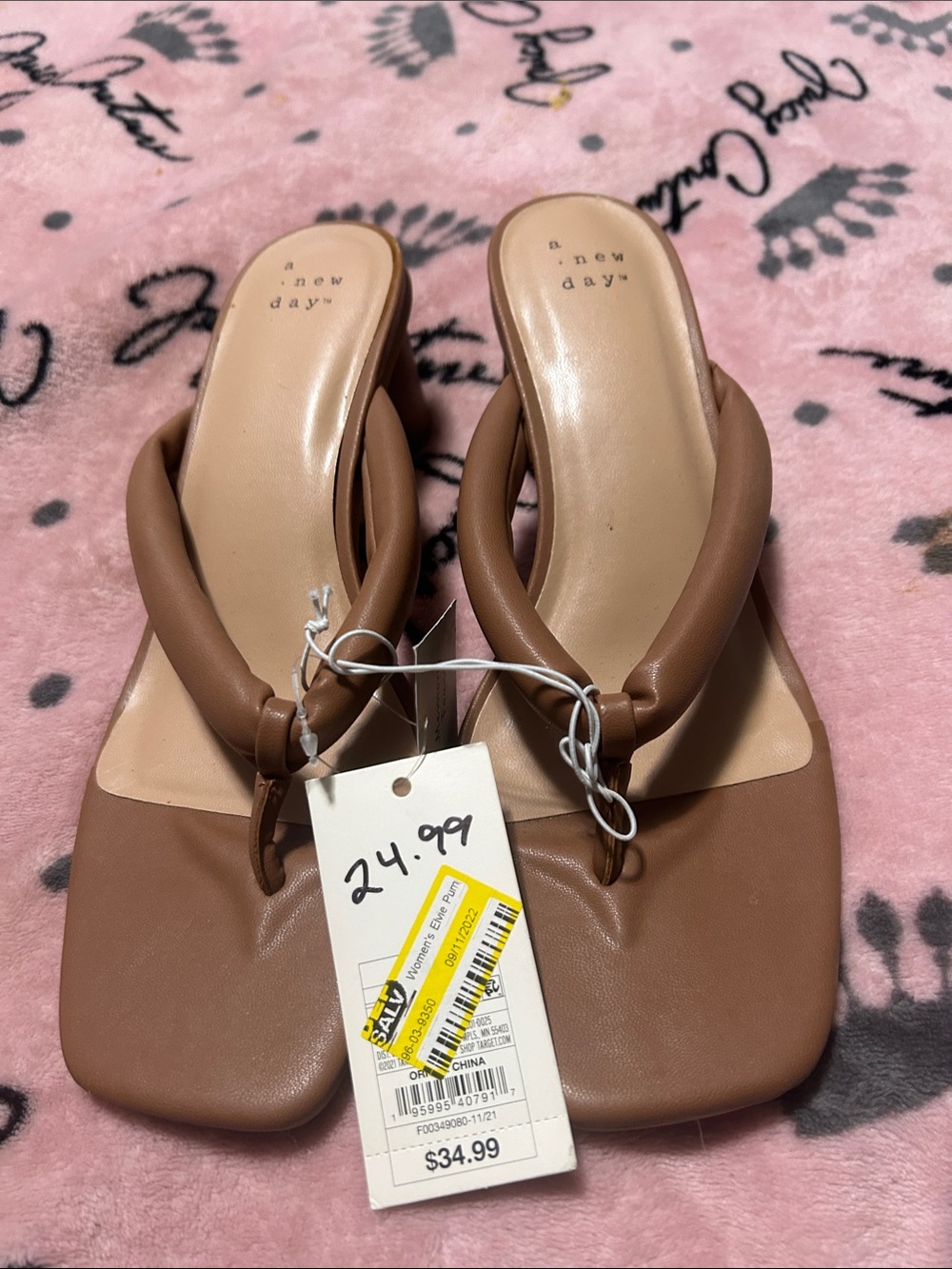 a new day Tan Padded Thong Mules Size 8.5 NWT